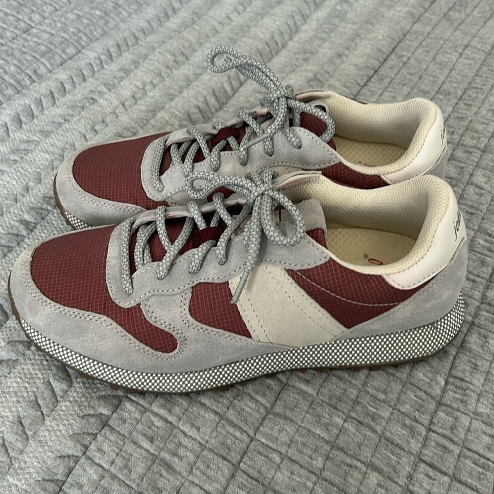 Johnnie-O Sneakers